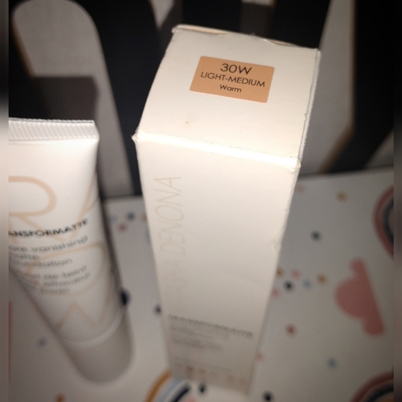 Natasha Denona Transformatte Pore Vanishing Matte Foundation - Picture 5 of 11